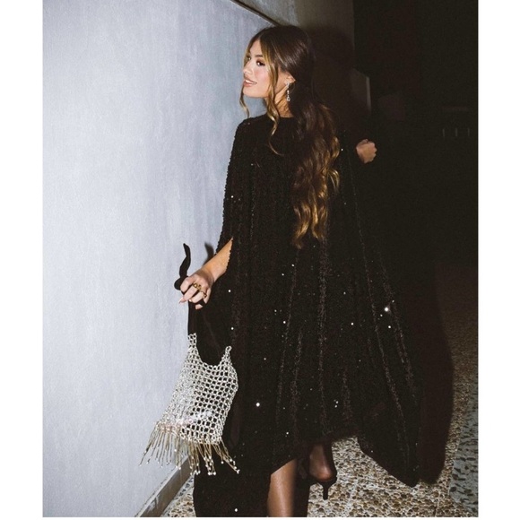 Rare and hard to find ZARA LIMITED EDITION SEQUIN CAPE / WOOL KNIT PONCHO BLACK - Picture 5 of 17